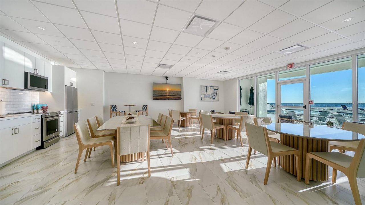 1750 Benjamin Franklin Drive, Unit PH-F, Sarasota, FL 34236 Photo