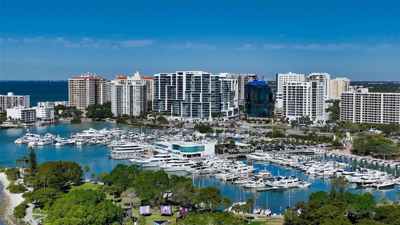 1750 Benjamin Franklin Drive, Unit PH-F, Sarasota, FL 34236 Photo