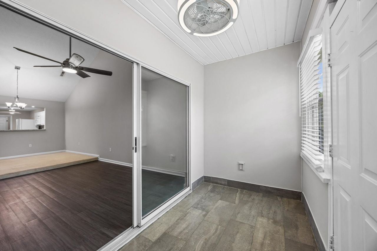 612 Intracoastal Way Dr. Photo 33