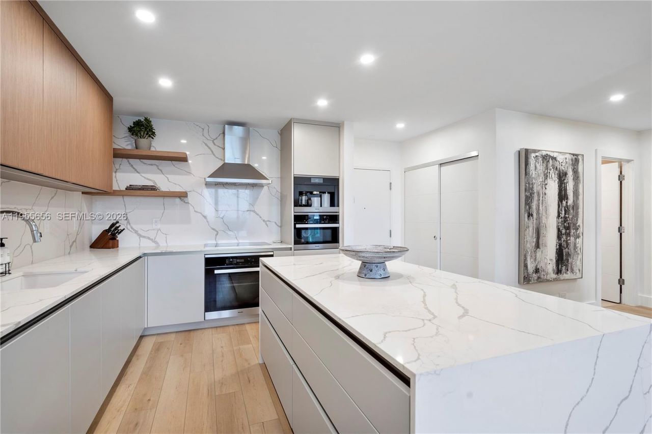 2301 Collins Ave , Unit 1633, Miami Beach, FL 33139 Photo