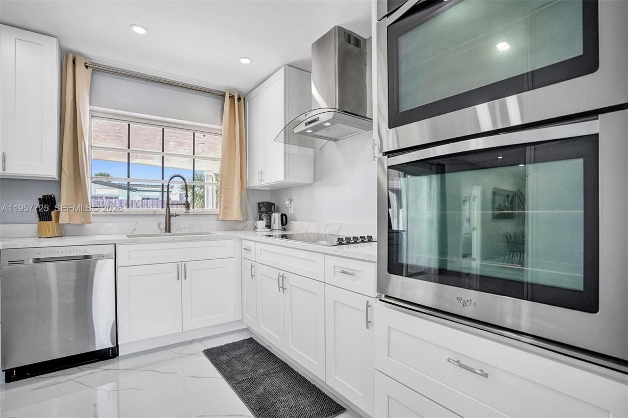 477 SE 17th Ter , Deerfield Beach, FL 33441 Photo