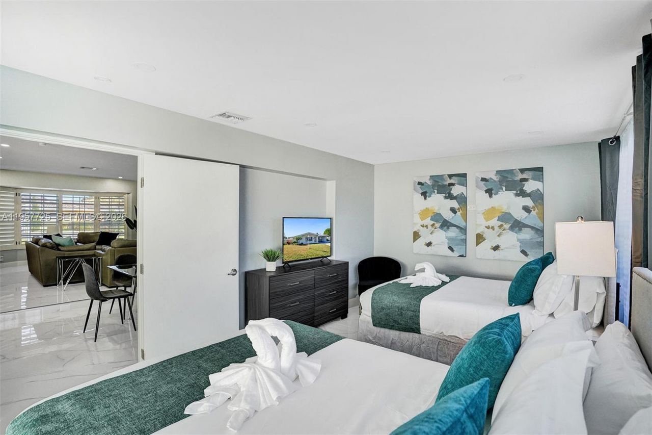 477 SE 17th Ter , Deerfield Beach, FL 33441 Photo