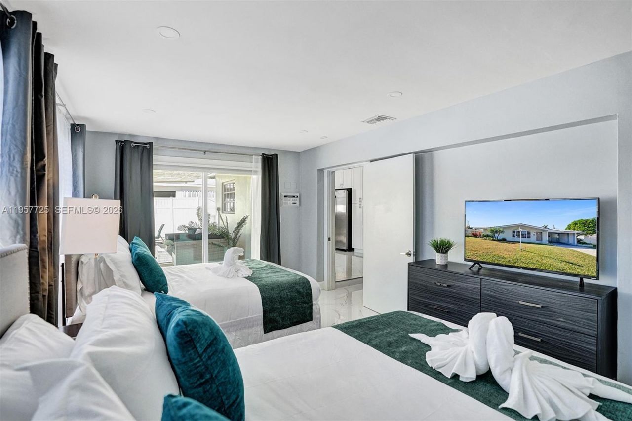 477 SE 17th Ter , Deerfield Beach, FL 33441 Photo