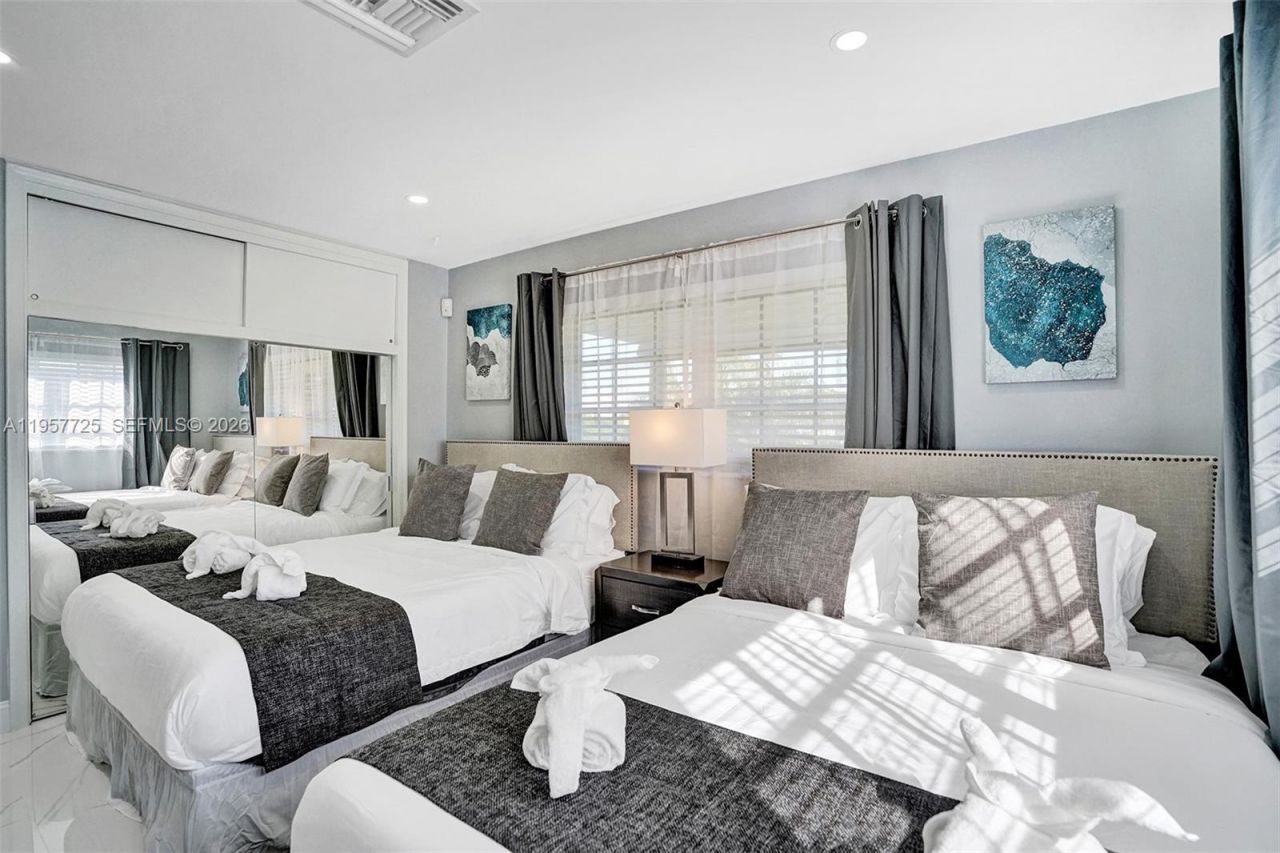 477 SE 17th Ter , Deerfield Beach, FL 33441 Photo