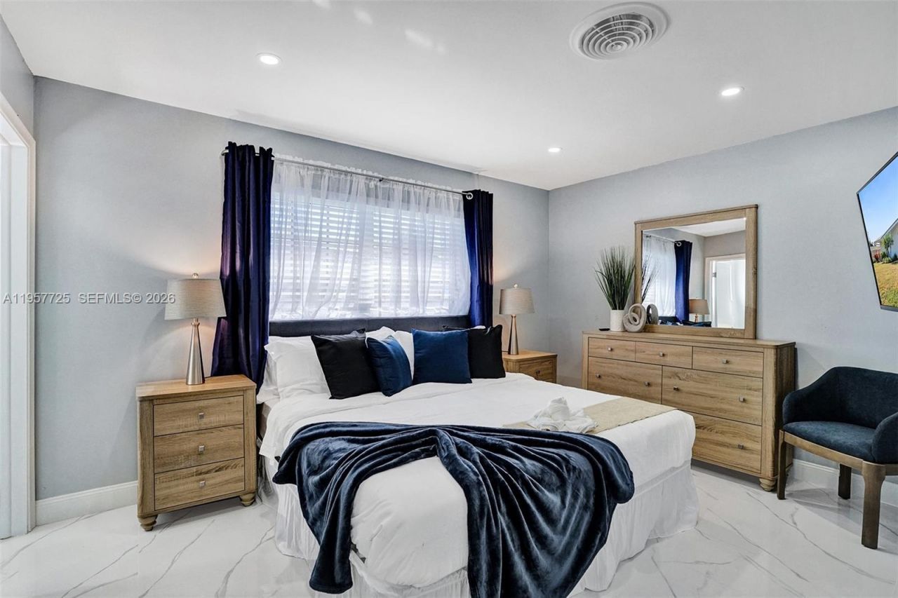 477 SE 17th Ter , Deerfield Beach, FL 33441 Photo