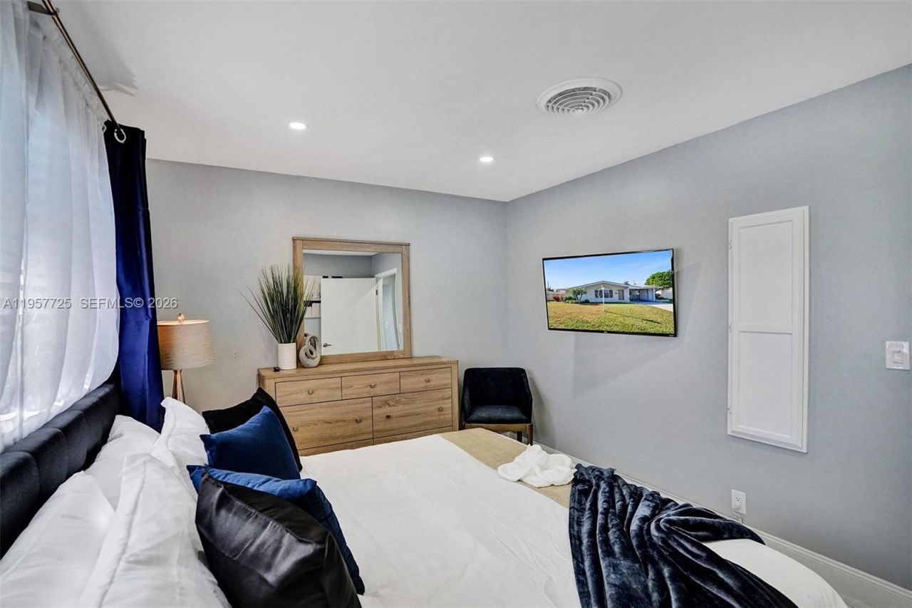 477 SE 17th Ter , Deerfield Beach, FL 33441 Photo