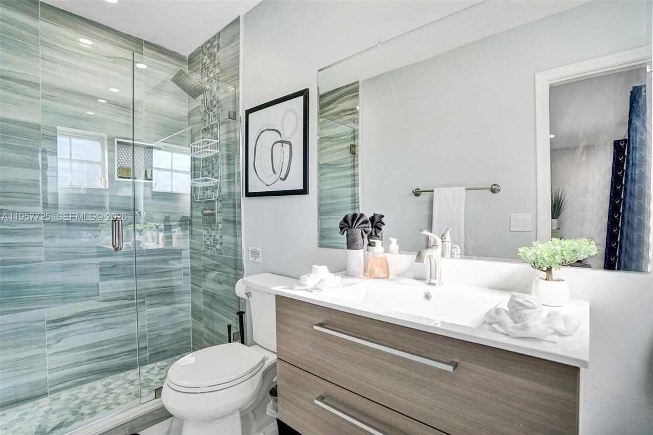 477 SE 17th Ter , Deerfield Beach, FL 33441 Photo