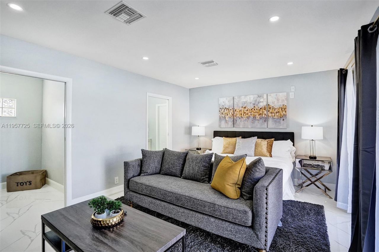 477 SE 17th Ter , Deerfield Beach, FL 33441 Photo