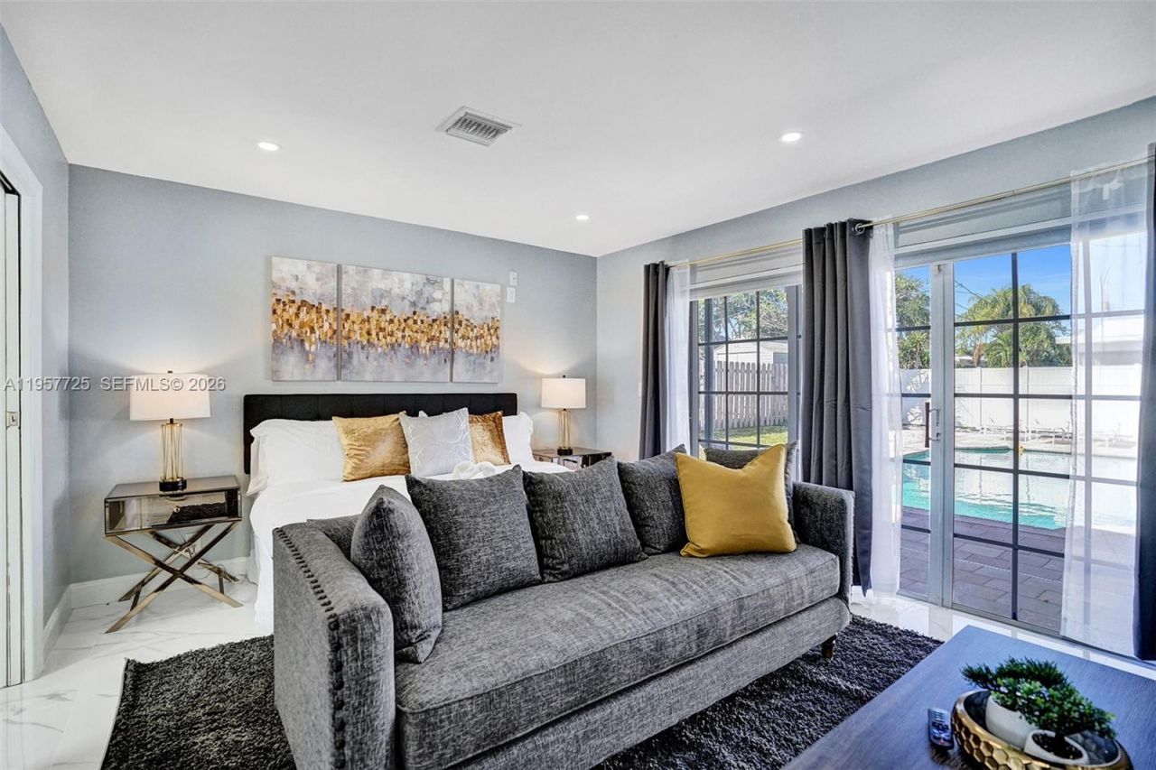 477 SE 17th Ter , Deerfield Beach, FL 33441 Photo