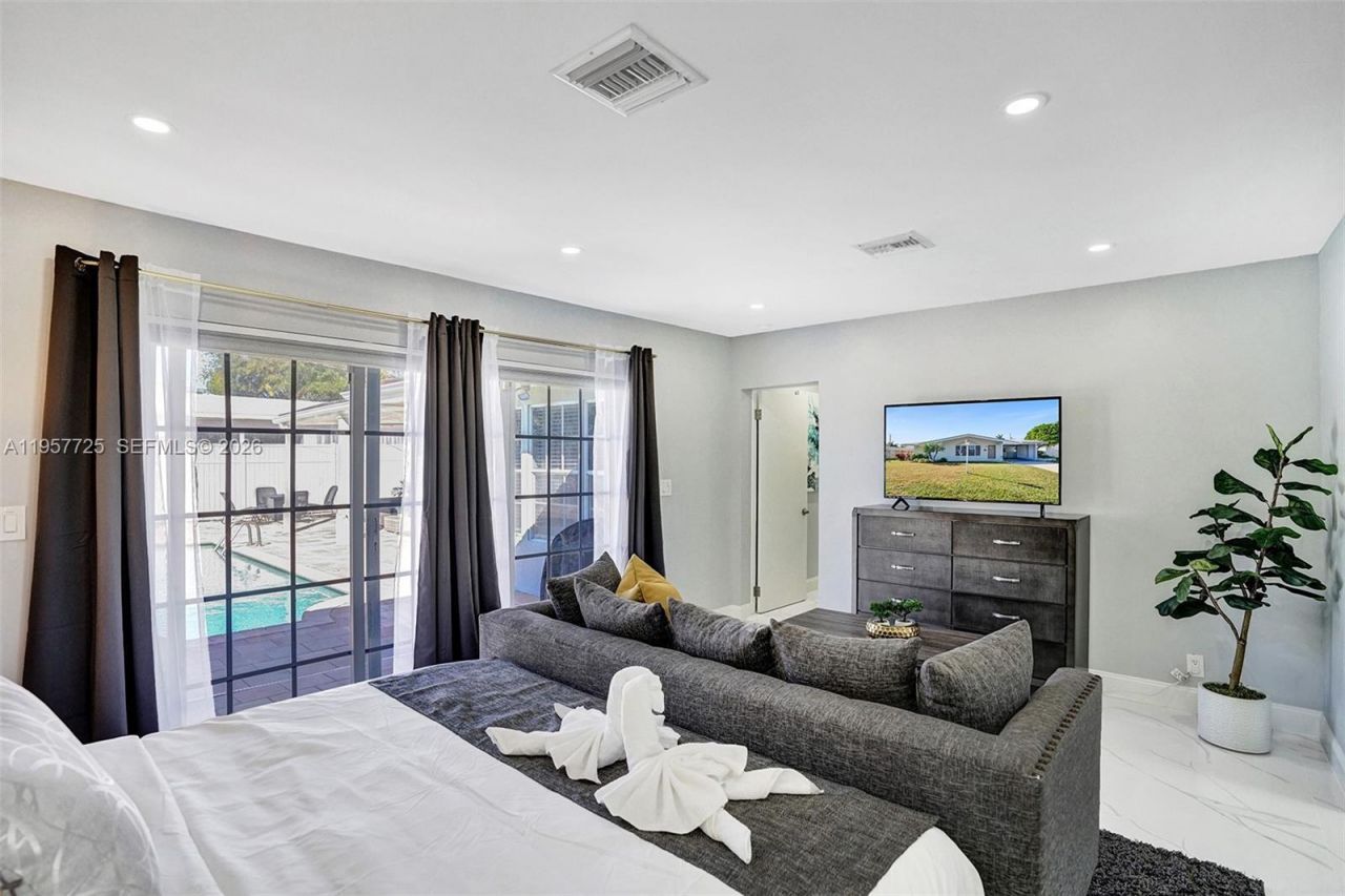 477 SE 17th Ter , Deerfield Beach, FL 33441 Photo