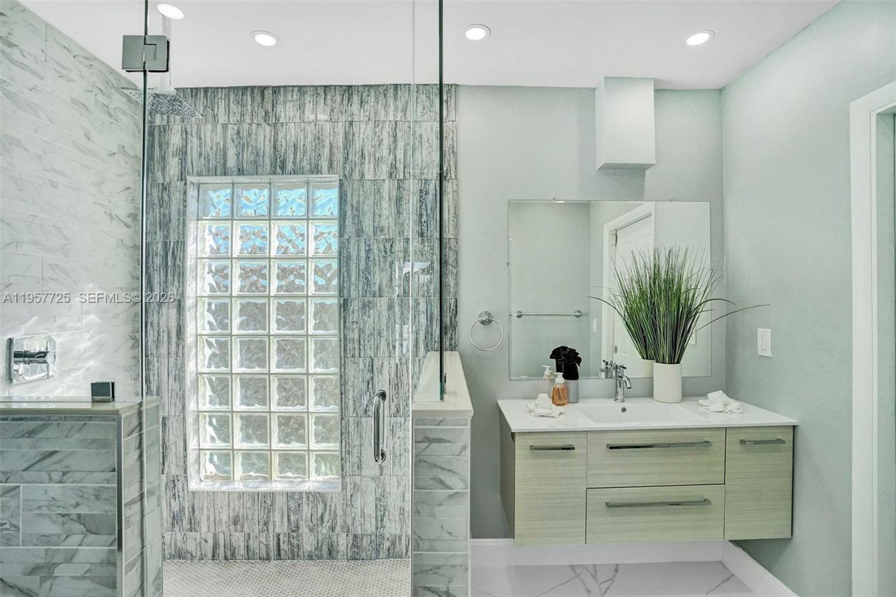 477 SE 17th Ter , Deerfield Beach, FL 33441 Photo