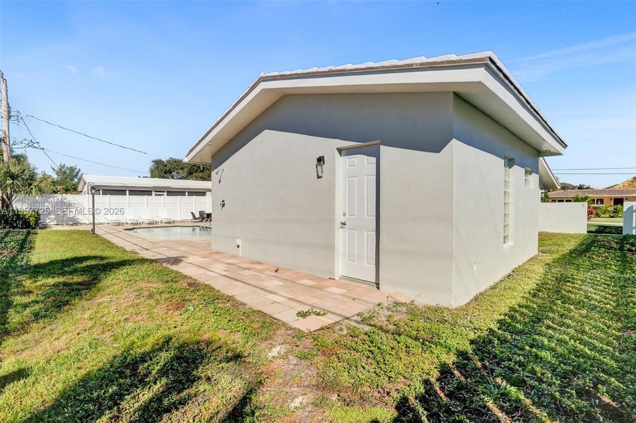 477 SE 17th Ter , Deerfield Beach, FL 33441 Photo