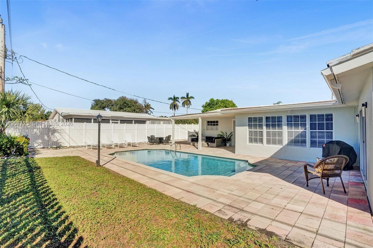 477 SE 17th Ter , Deerfield Beach, FL 33441 Photo