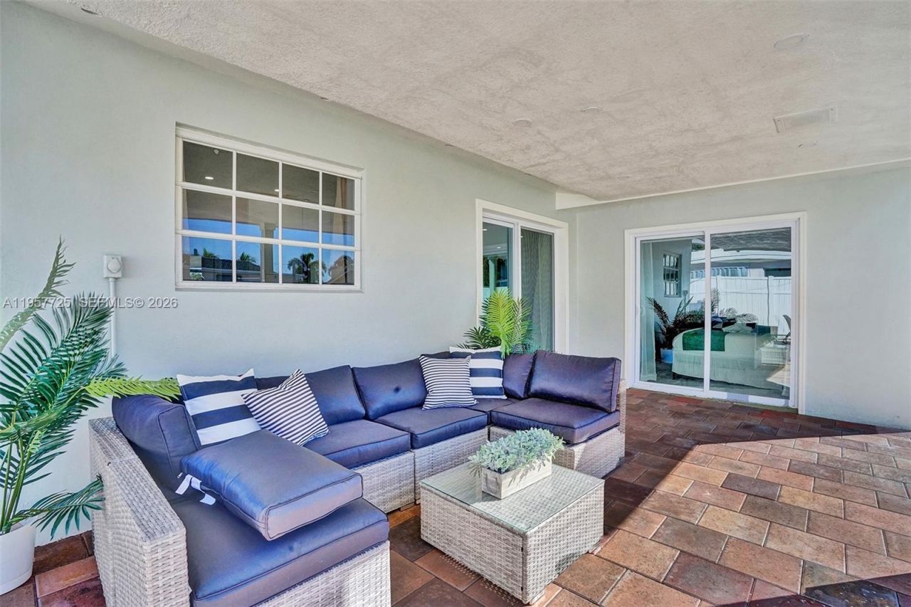 477 SE 17th Ter , Deerfield Beach, FL 33441 Photo