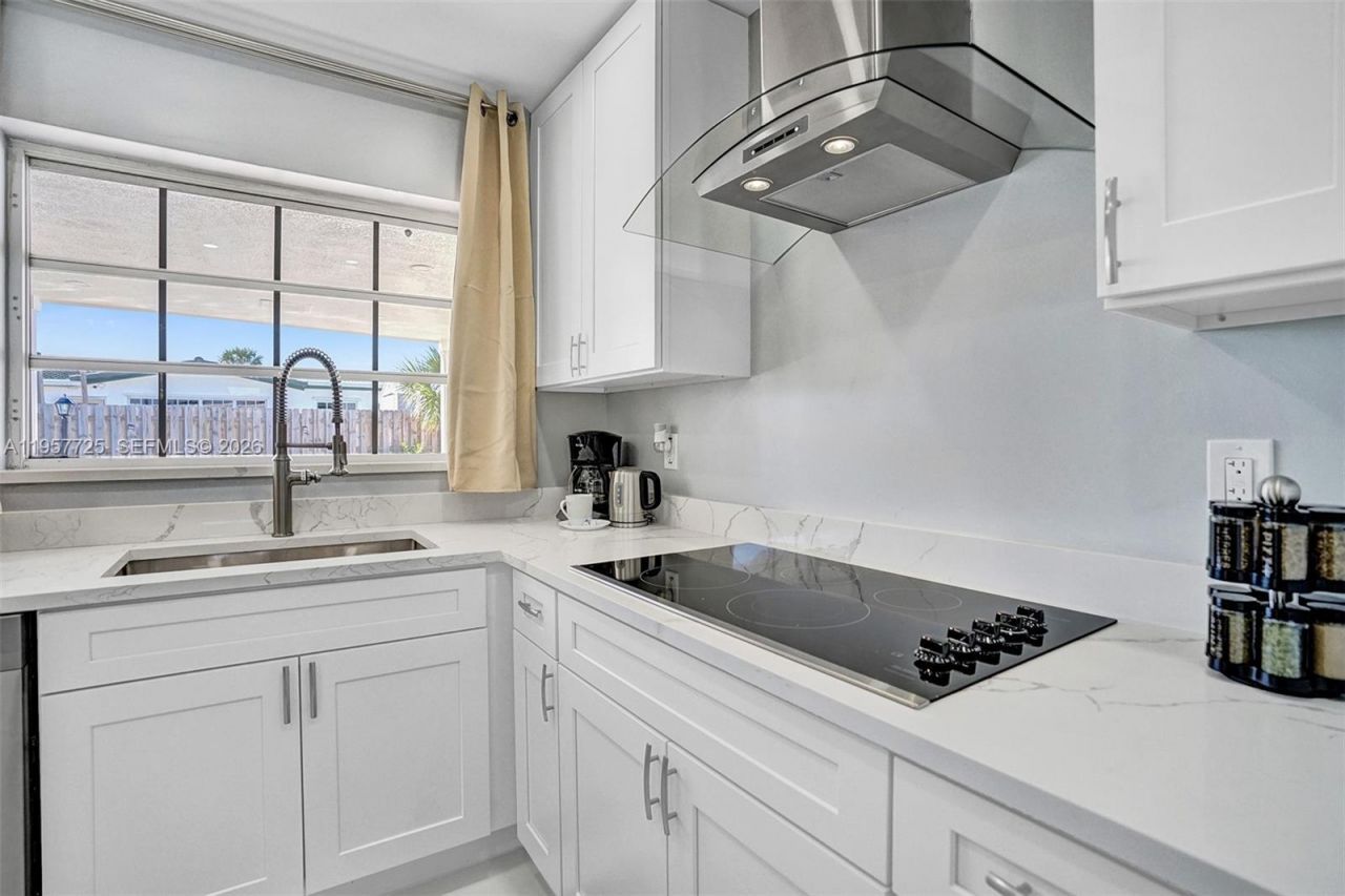 477 SE 17th Ter , Deerfield Beach, FL 33441 Photo