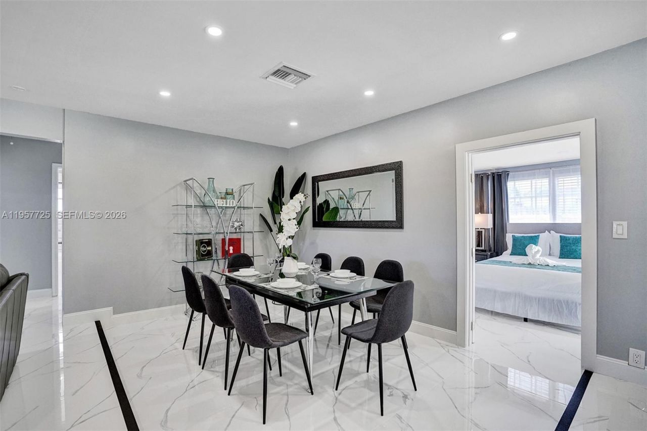 477 SE 17th Ter , Deerfield Beach, FL 33441 Photo