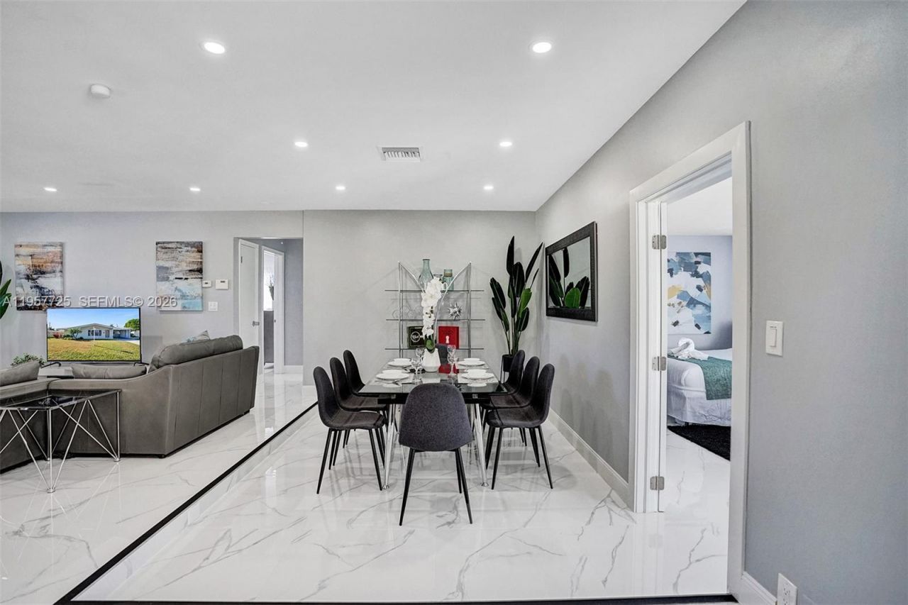 477 SE 17th Ter , Deerfield Beach, FL 33441 Photo