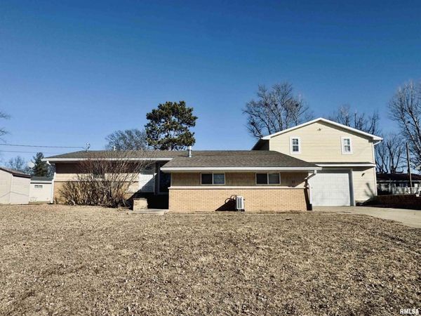 15 SANDALWOOD Lane, Bartonville, IL 61607