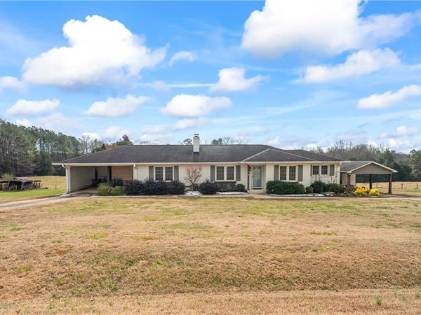 555 Hubbard Rd, Carnesville, GA 30521