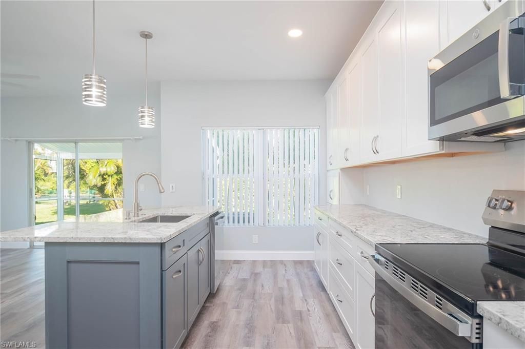 6119 Lake Front Dr, Fort Myers, FL 33908 Photo