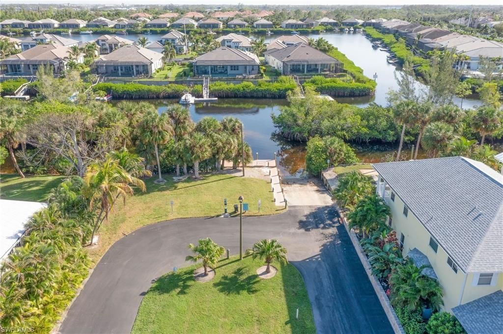 6119 Lake Front Dr, Fort Myers, FL 33908 Photo