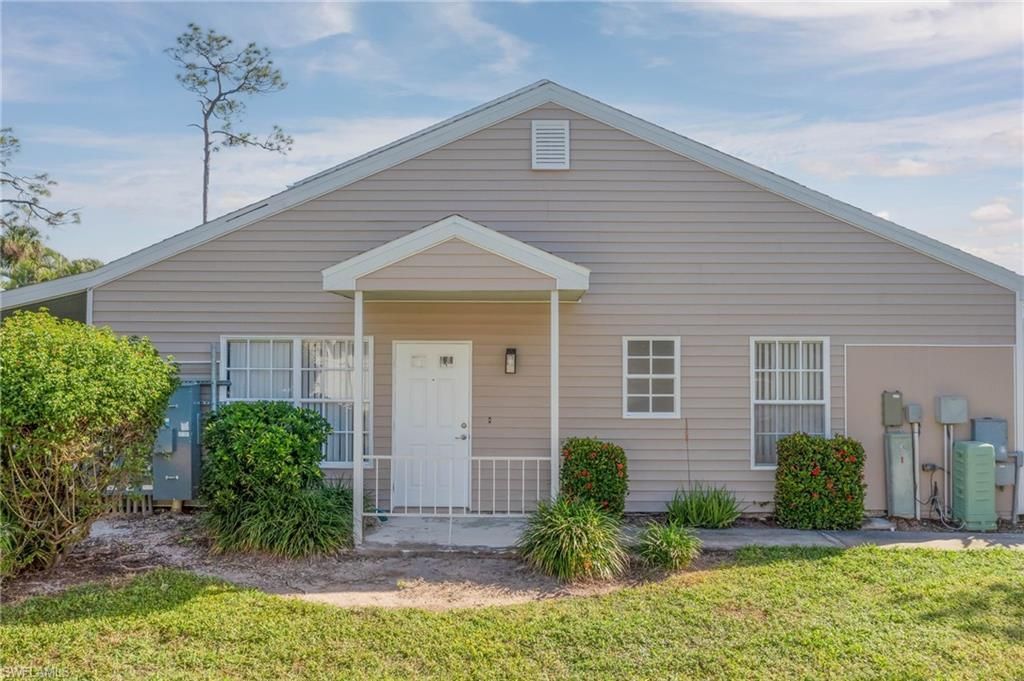 6119 Lake Front Dr, Fort Myers, FL 33908 Photo