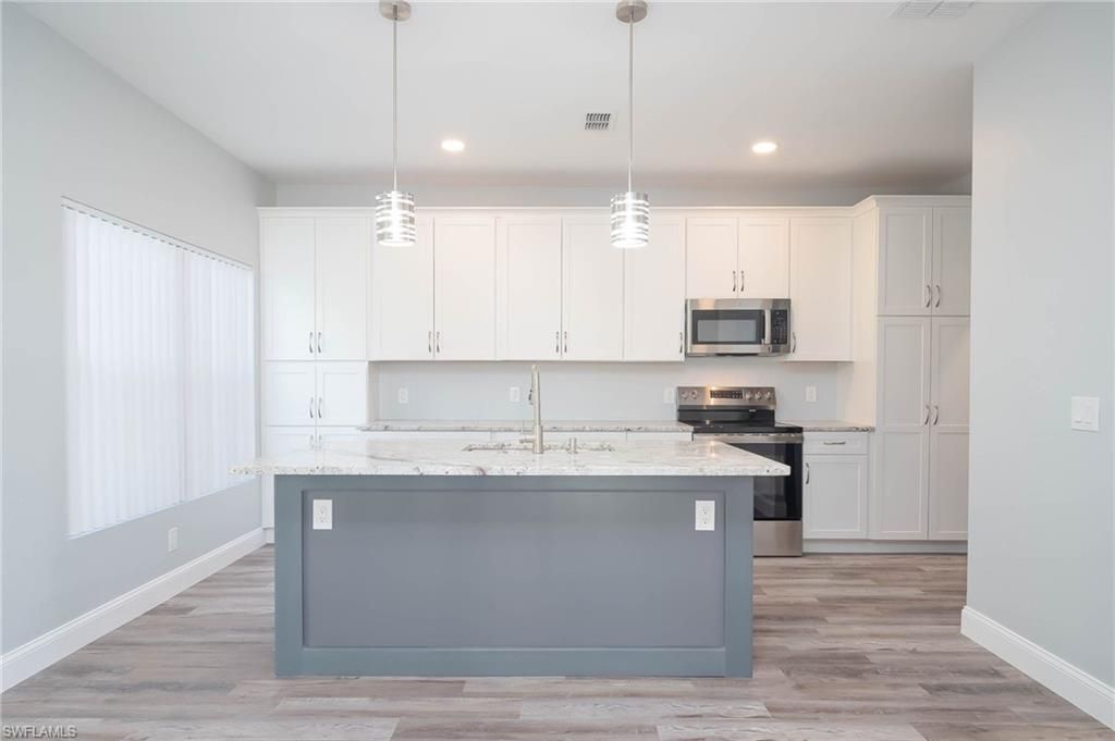6119 Lake Front Dr, Fort Myers, FL 33908 Photo