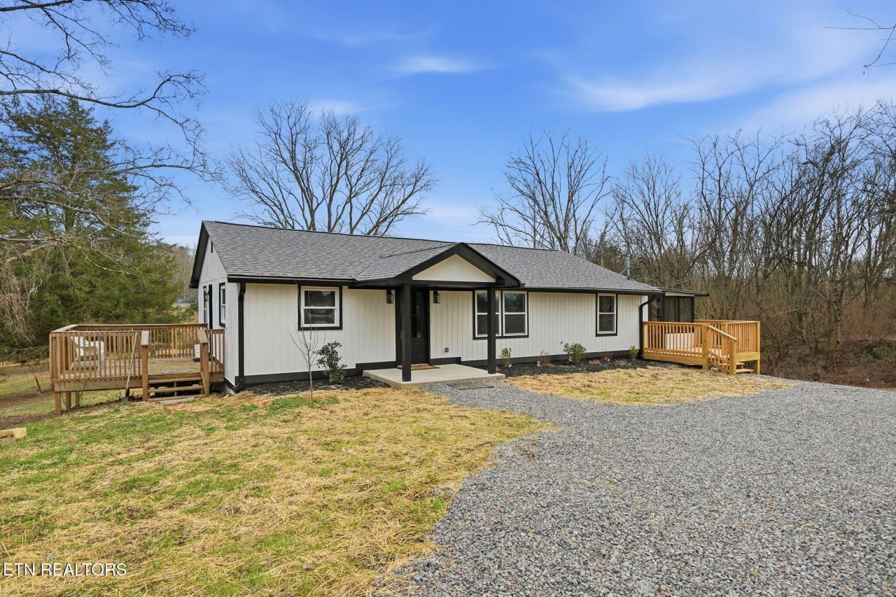 6202 Strawberry Plains Pike, Knoxville, TN 37914 Main Photo