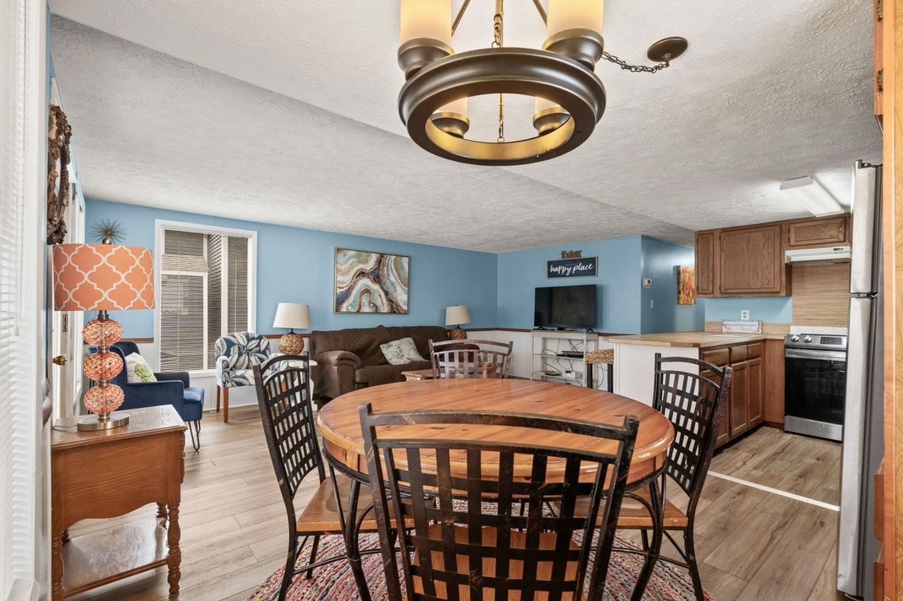 6001 1688 South Kings Hwy. Photo 11