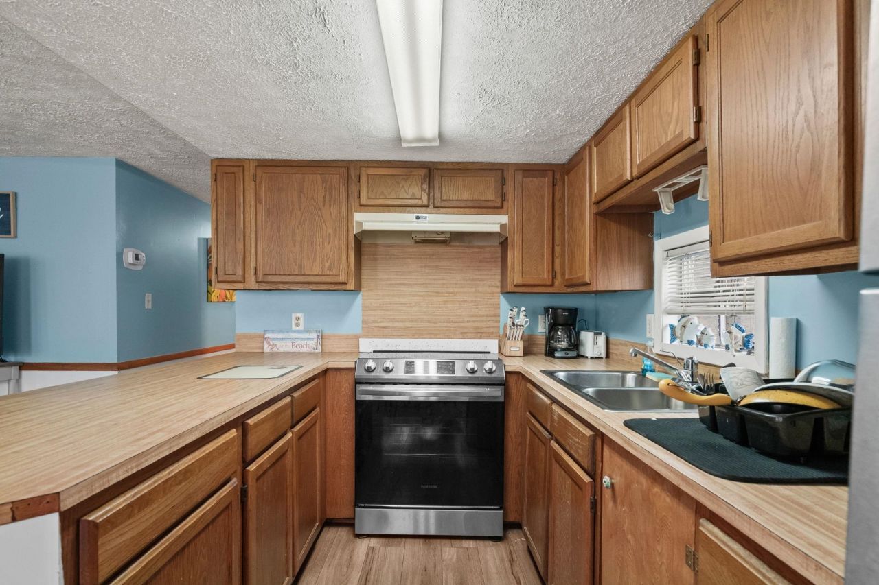 6001 1688 South Kings Hwy. Photo 14