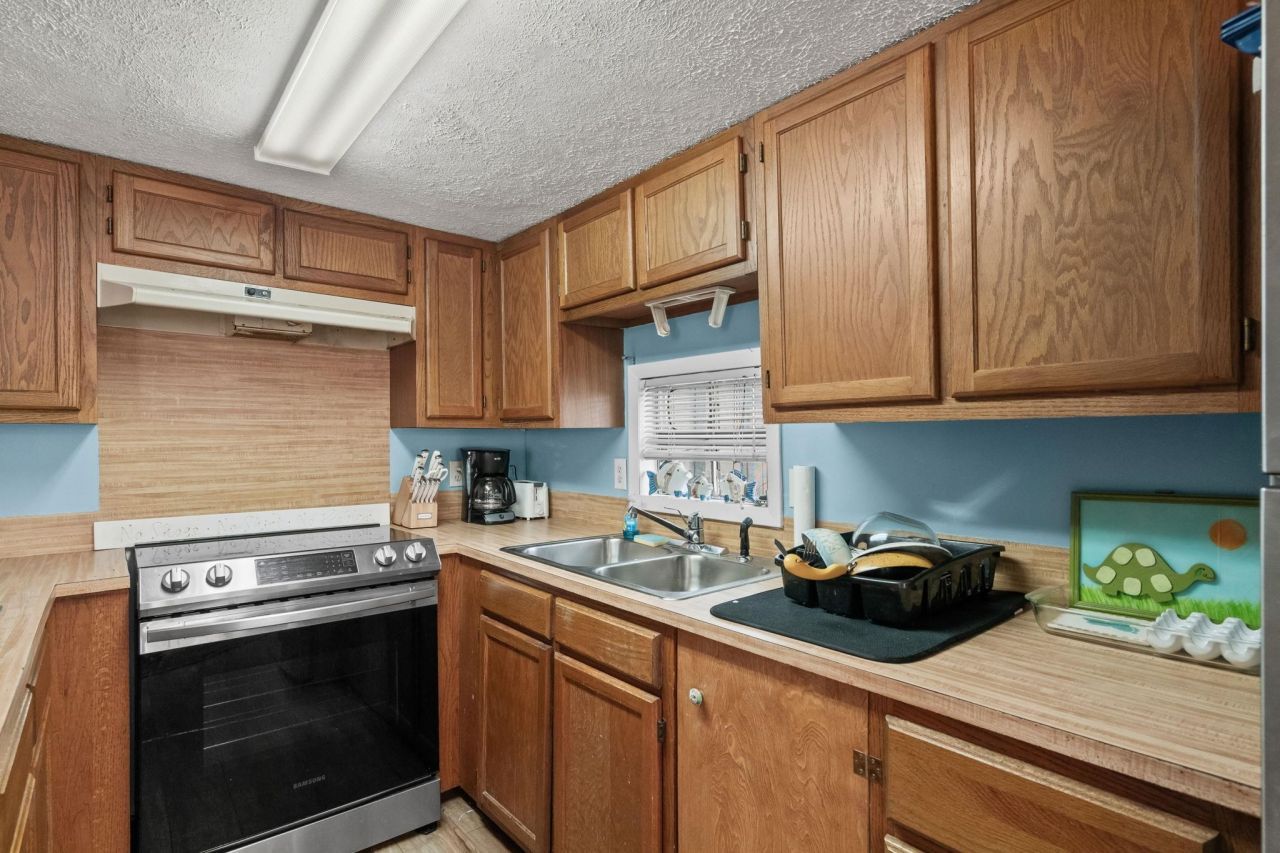 6001 1688 South Kings Hwy. Photo 15