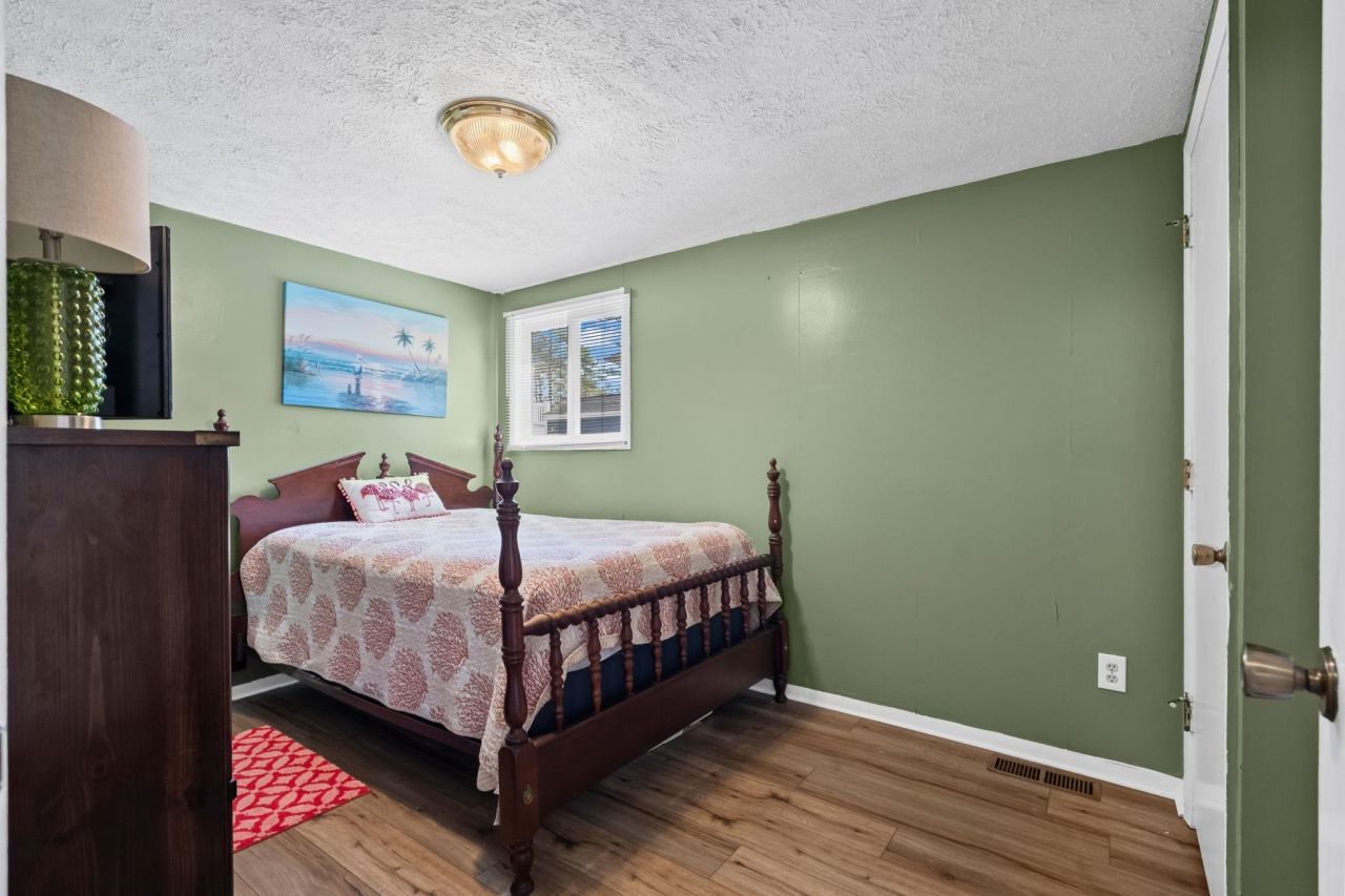 6001 1688 South Kings Hwy. Photo 17