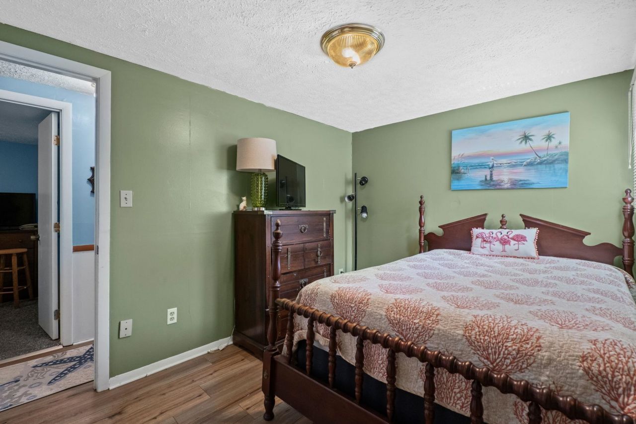 6001 1688 South Kings Hwy. Photo 18