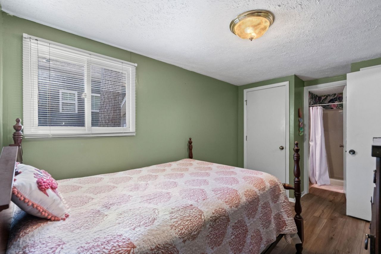 6001 1688 South Kings Hwy. Photo 19