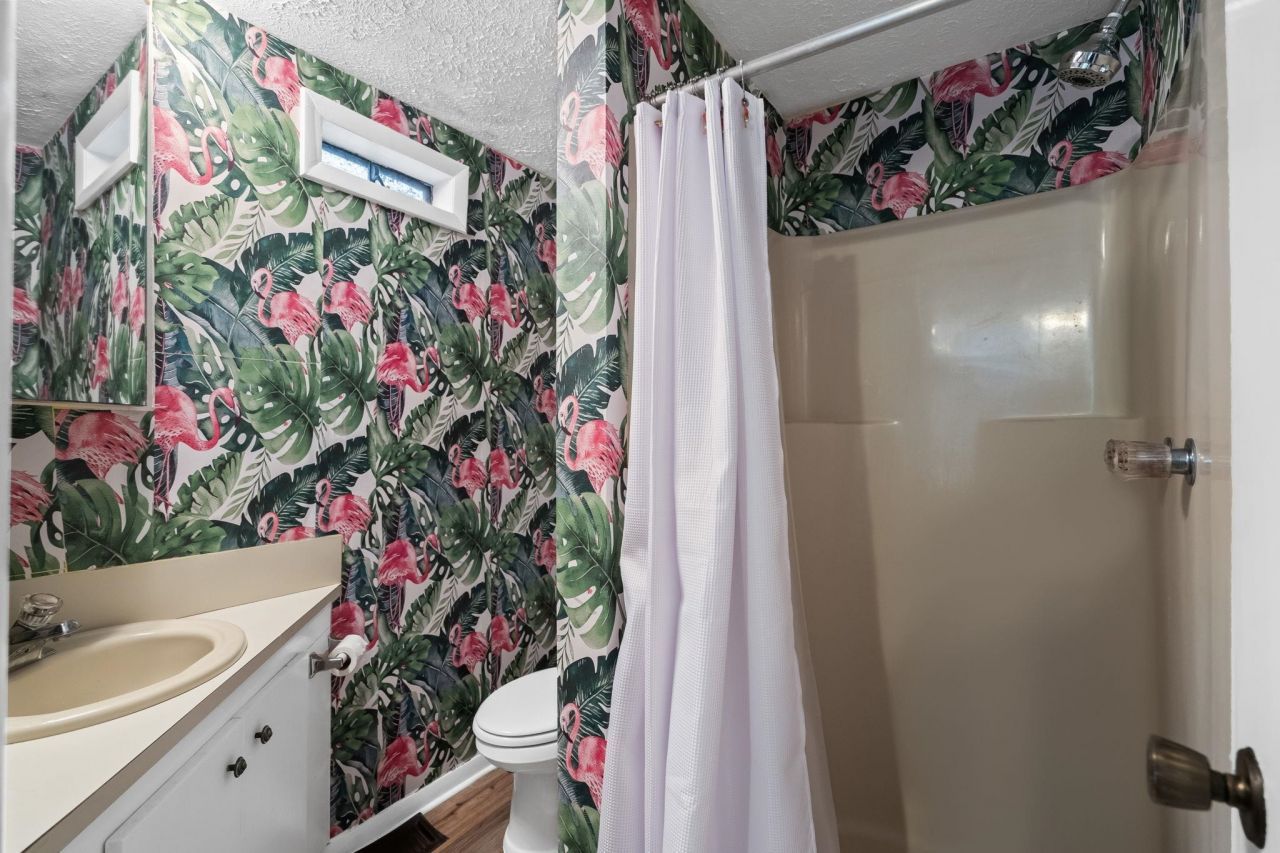 6001 1688 South Kings Hwy. Photo 20