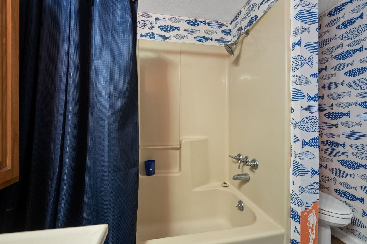 6001 1688 South Kings Hwy. Photo 24