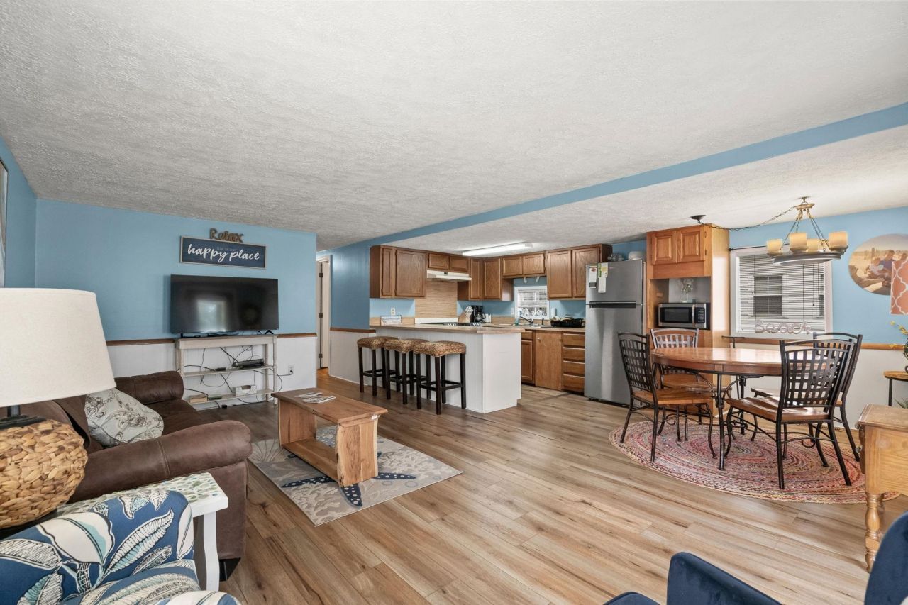 6001 1688 South Kings Hwy. Photo 7