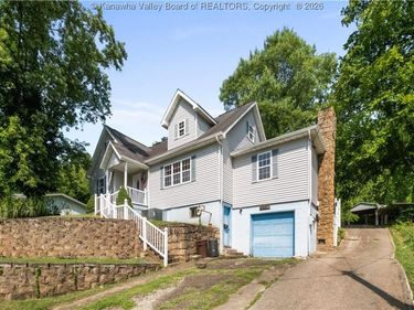 2441 3rd Avenue, Nitro, WV 25143