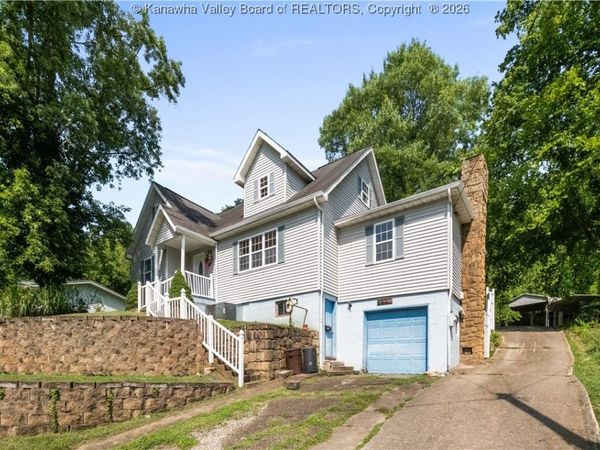 2441 3rd Avenue, Nitro, WV 25143