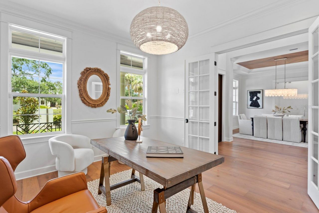 4536 W Swann Avenue, Tampa, FL 33609 Photo