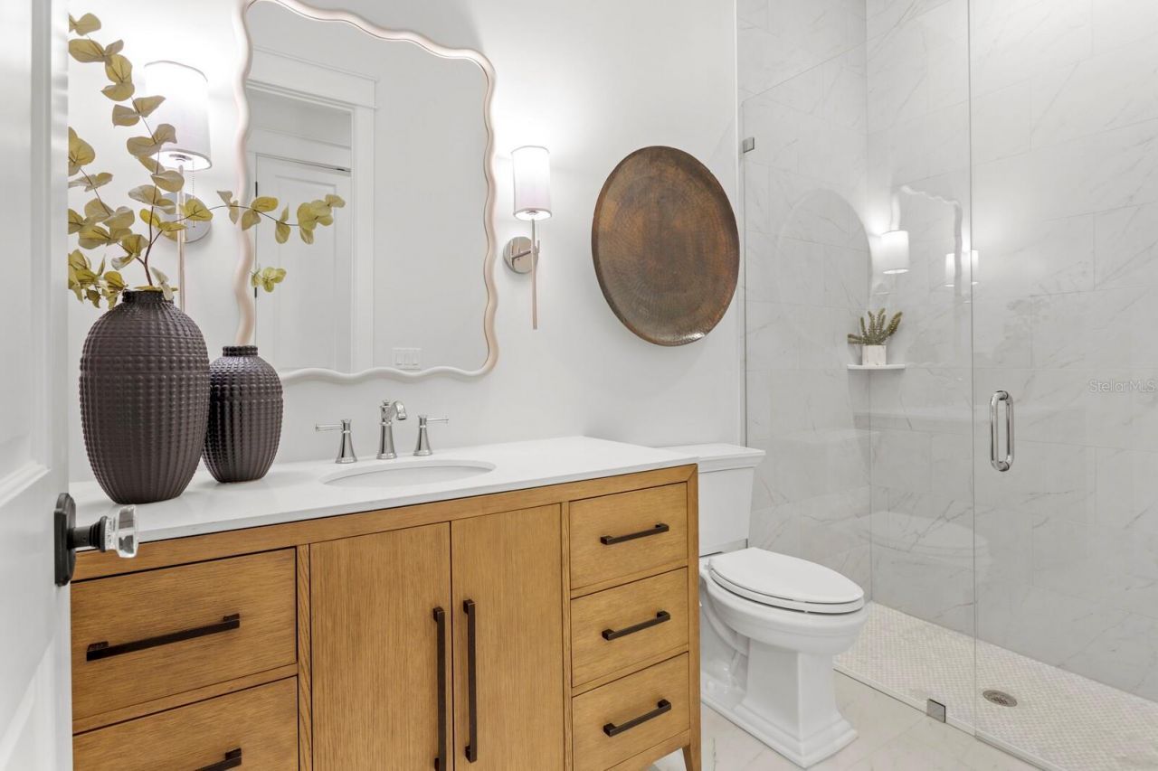 4536 W Swann Avenue, Tampa, FL 33609 Photo