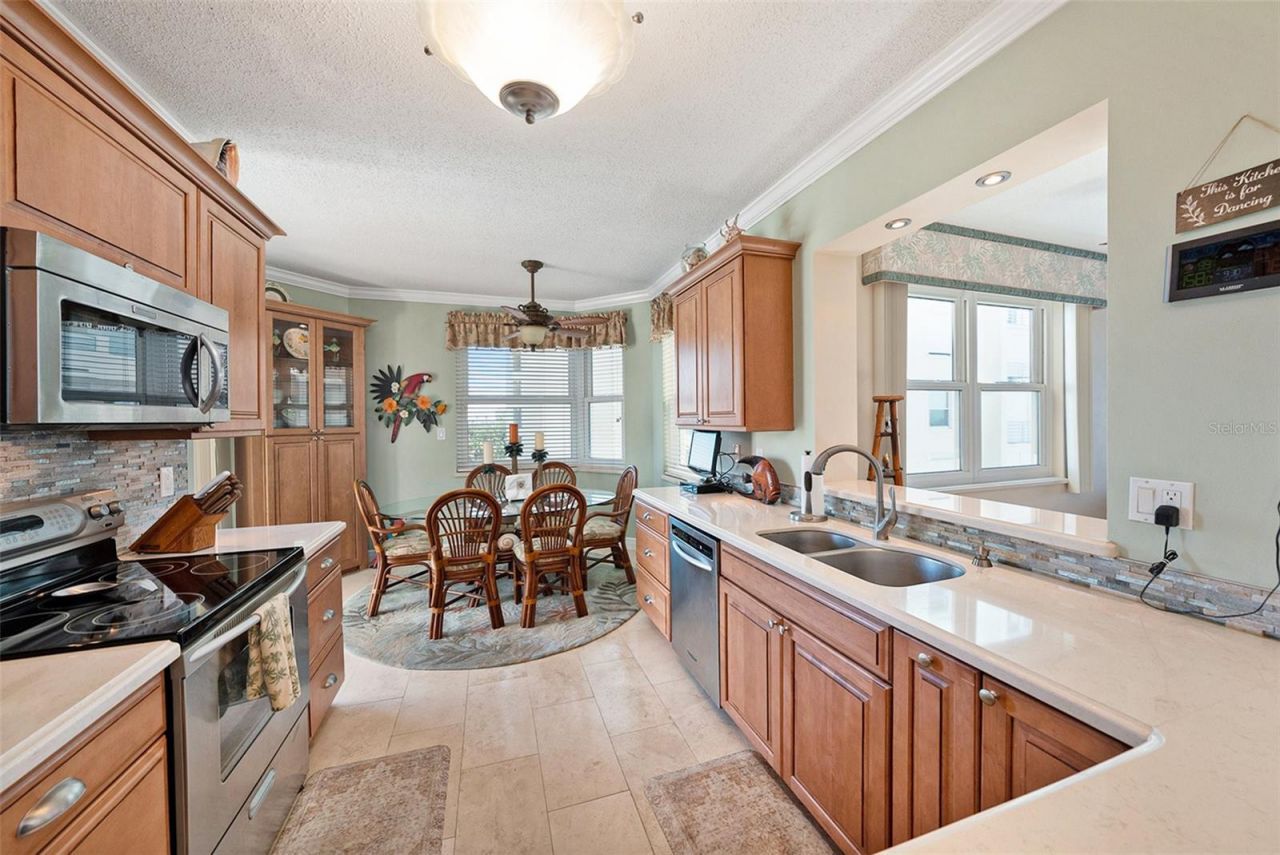 7984 Sailboat Key Boulevard S, Unit 401, South Pasadena, FL 33707 Photo