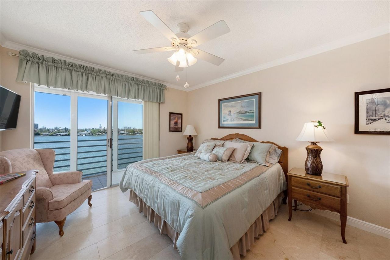 7984 Sailboat Key Boulevard S, Unit 401, South Pasadena, FL 33707 Photo