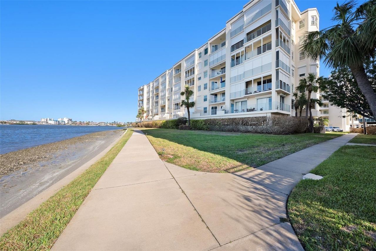 7984 Sailboat Key Boulevard S, Unit 401, South Pasadena, FL 33707 Photo