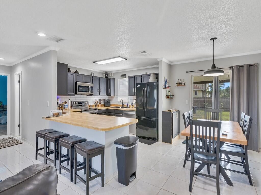 542 SE Faith Terrace, Port Saint Lucie, FL 34983 Photo