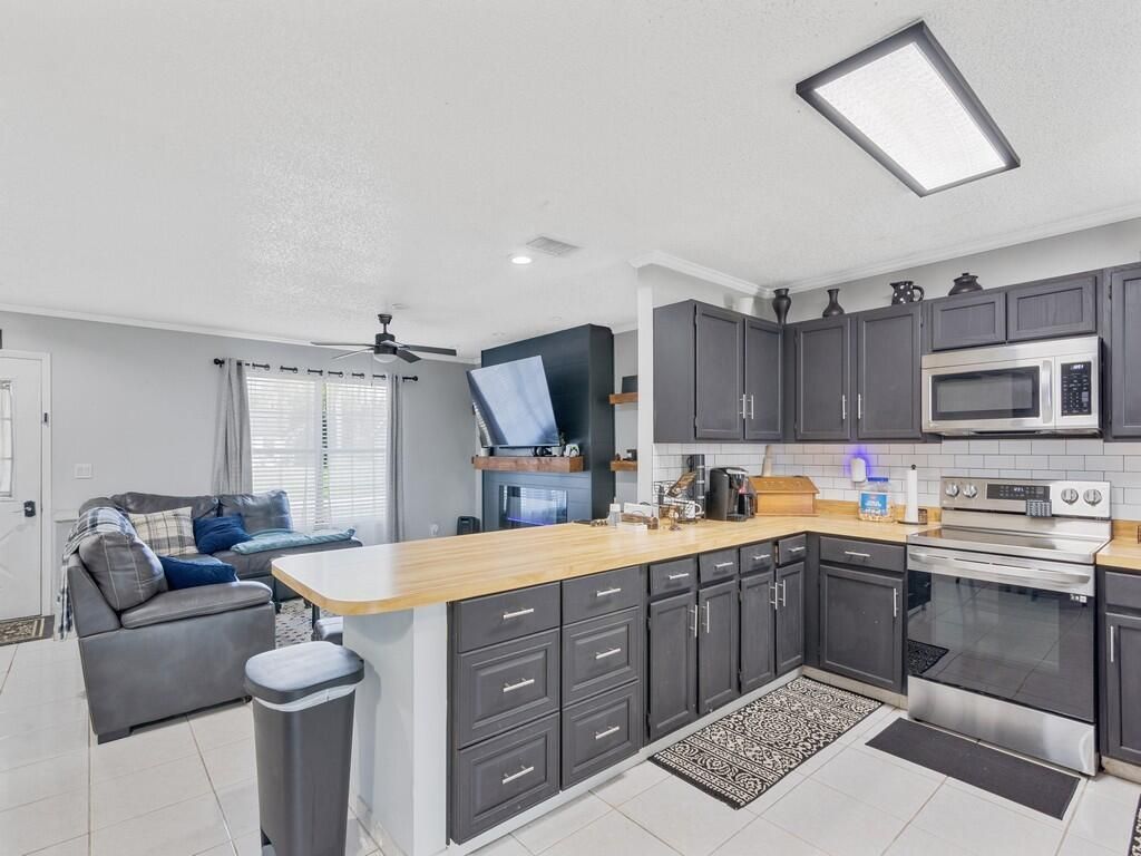 542 SE Faith Terrace, Port Saint Lucie, FL 34983 Photo