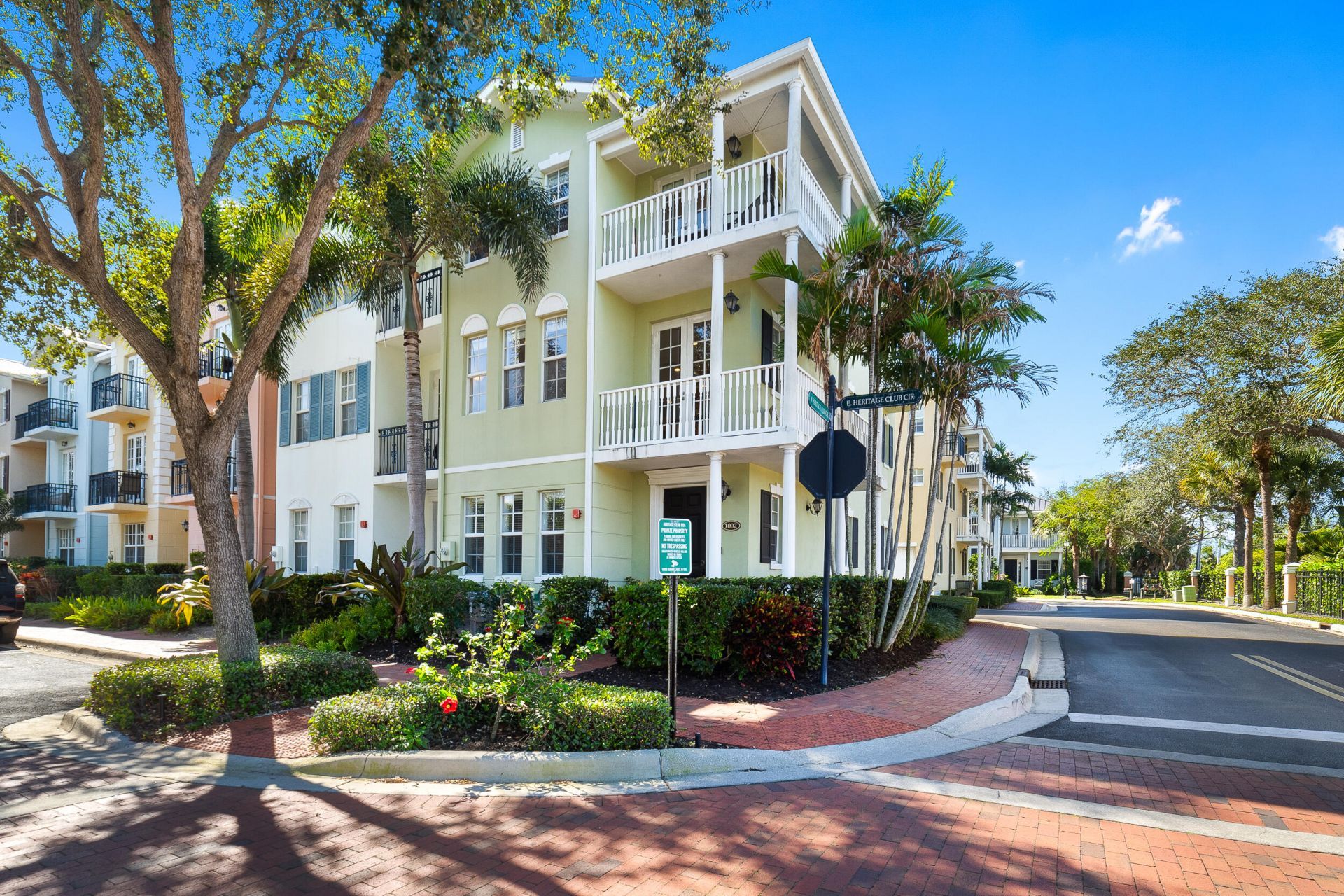 1002 E Heritage Club Circle, Delray Beach, FL 33483 Photo