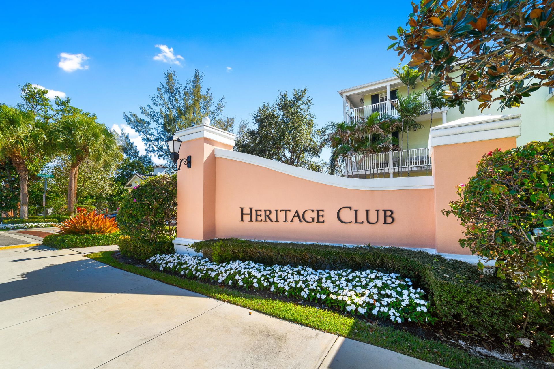 1002 E Heritage Club Circle, Delray Beach, FL 33483 Photo