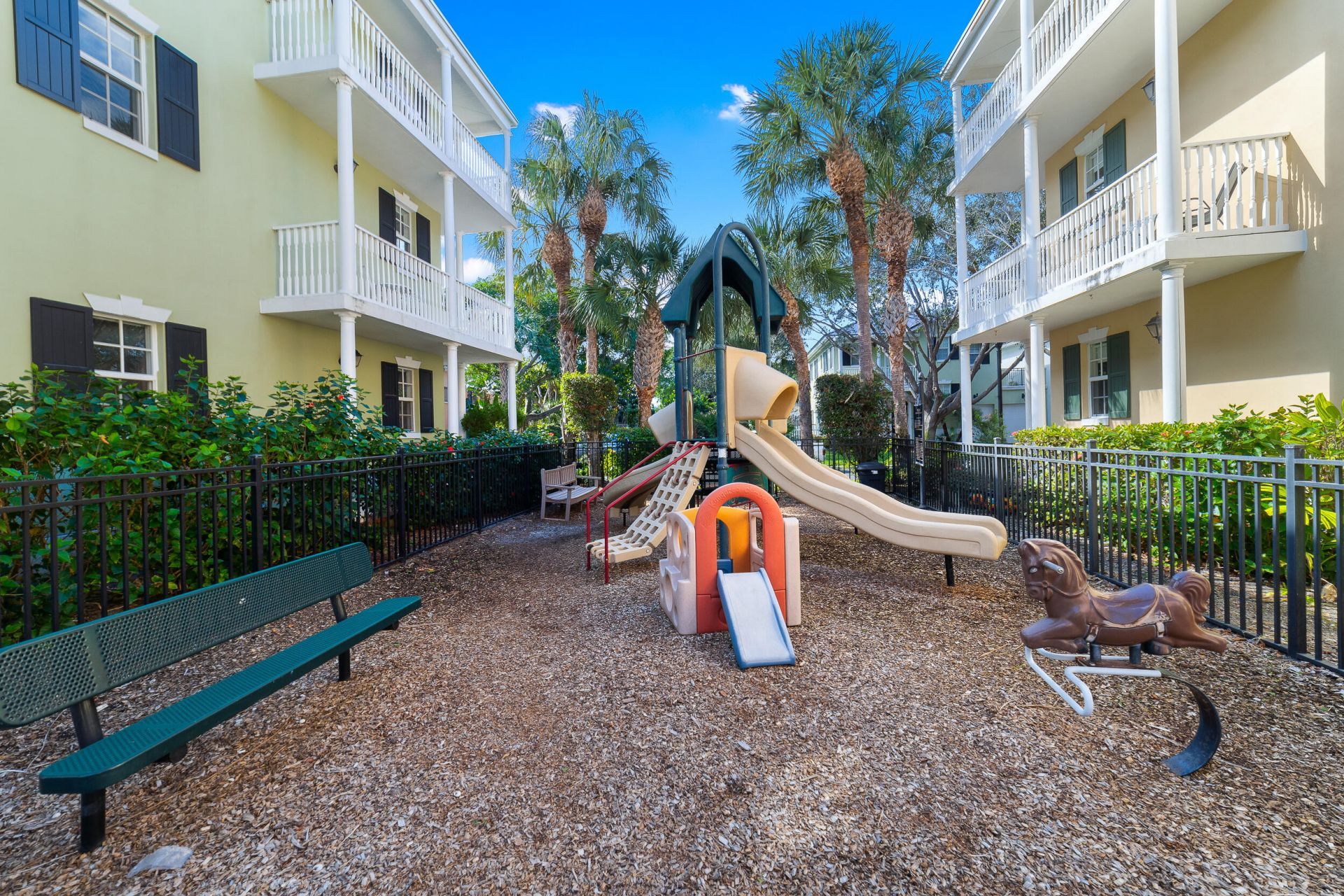 1002 E Heritage Club Circle, Delray Beach, FL 33483 Photo