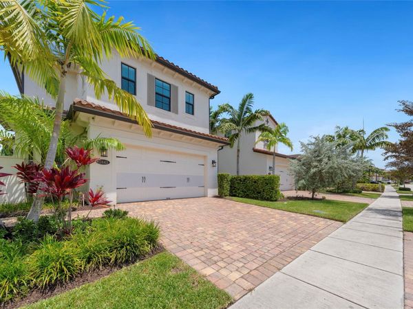 11843 SW 13th Court, Pembroke Pines, FL 33025